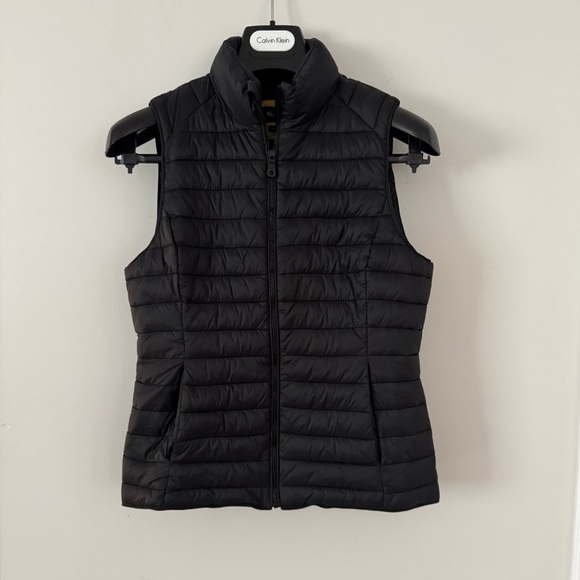 Massimo Dutti Black Tailored Quilted Vest. Ptp 16” lenght 21” - Picture 6 of 7